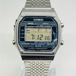 Vintage Casio W-350 Digital Watch 100M Chronograph New Battery Crystal damage